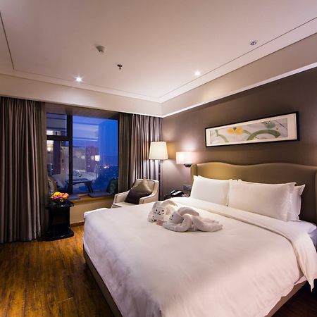 Leisden Hotel Чэнду Экстерьер фото