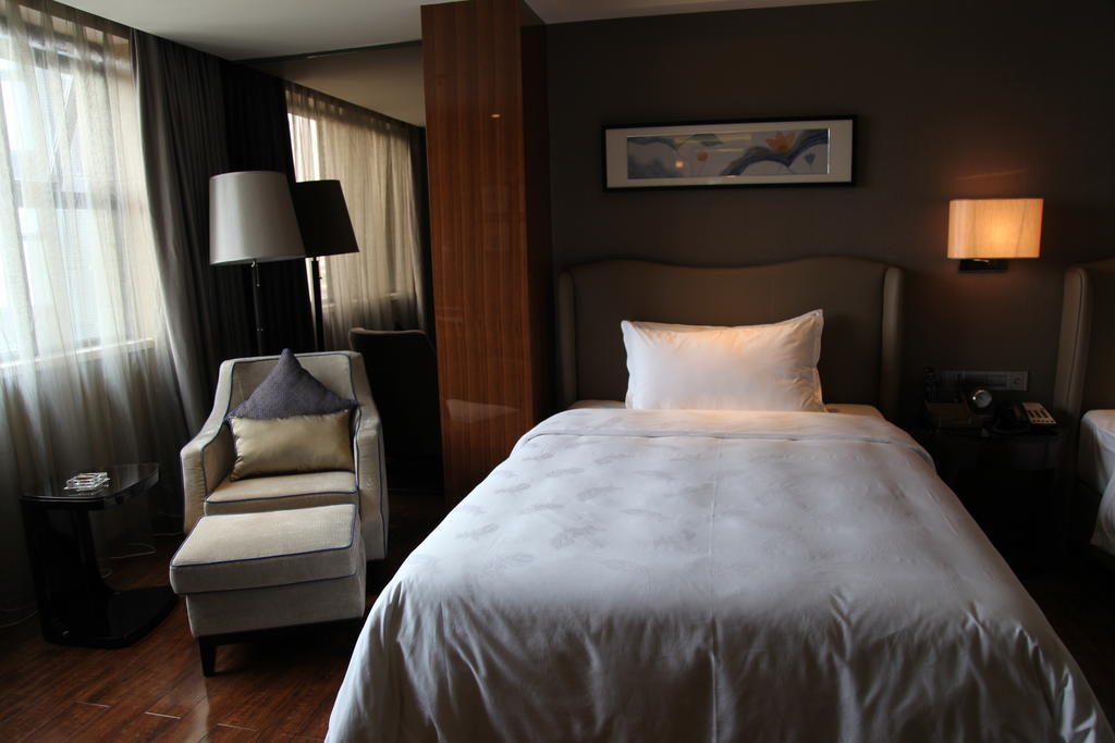 Leisden Hotel Чэнду Экстерьер фото
