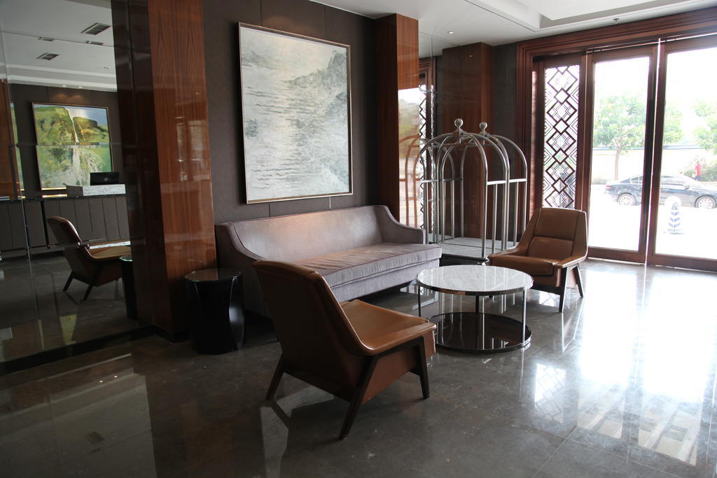 Leisden Hotel Чэнду Экстерьер фото