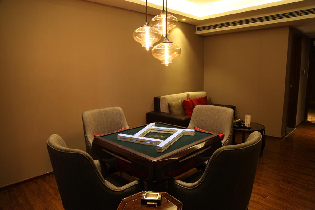 Leisden Hotel Чэнду Экстерьер фото