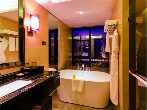 Leisden Hotel Чэнду Экстерьер фото